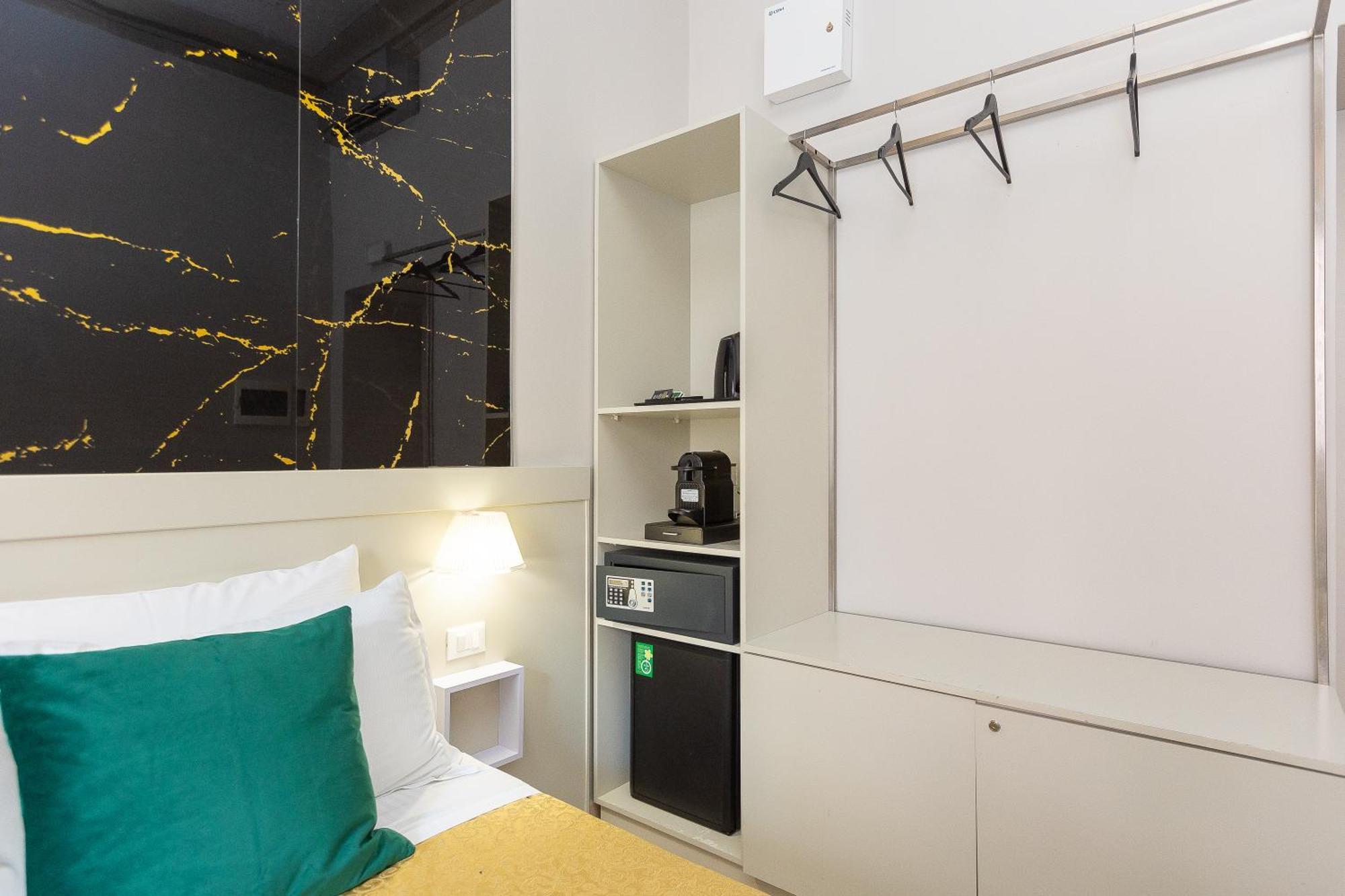 Iron Cityaus Termini 罗马 外观 照片