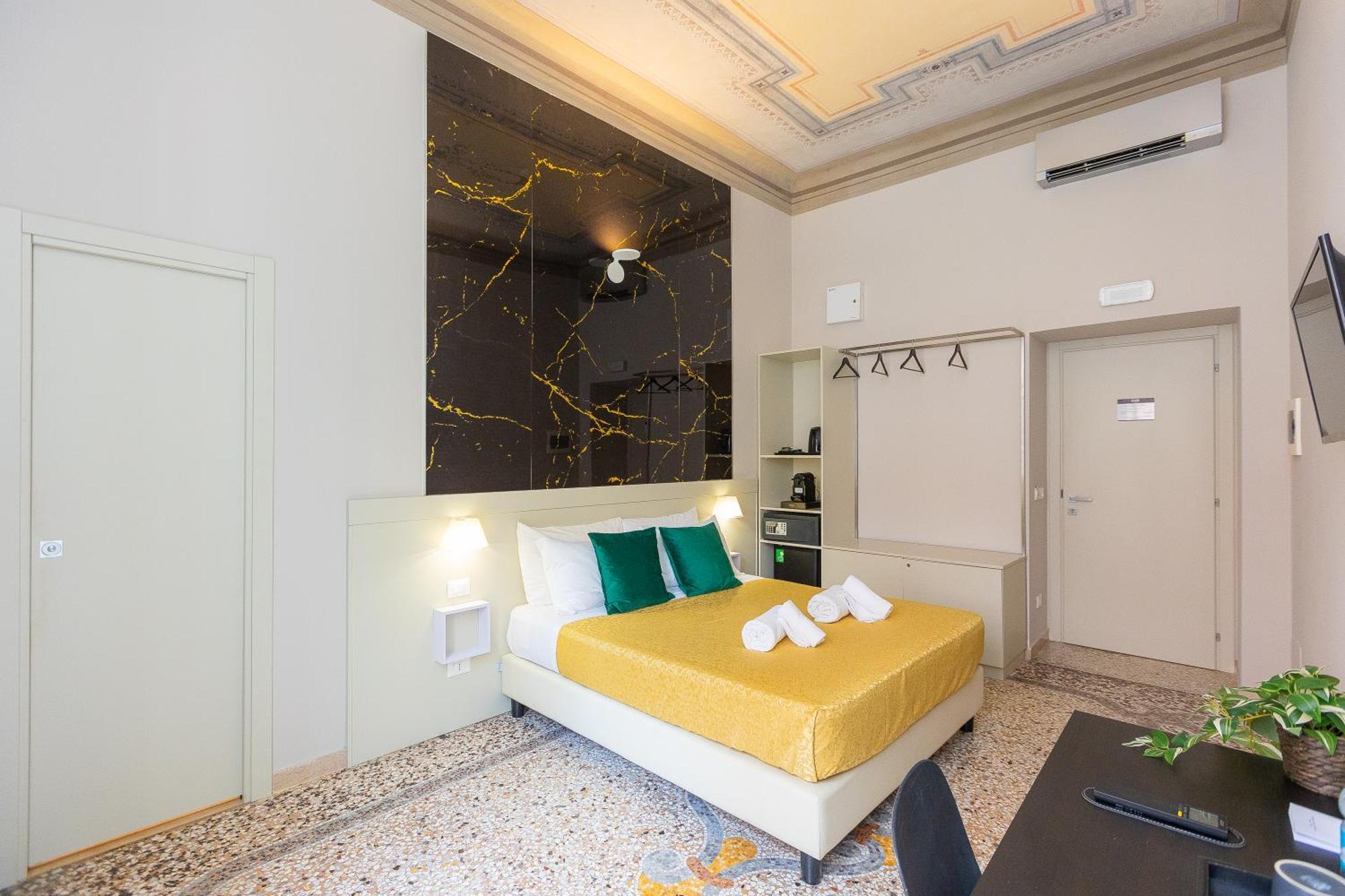 Iron Cityaus Termini 罗马 外观 照片